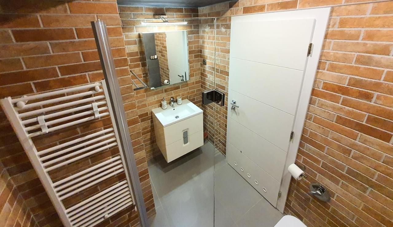 Eriss Studio Suite - Ozone Building Apartment Cluj-Napoca Eksteriør billede